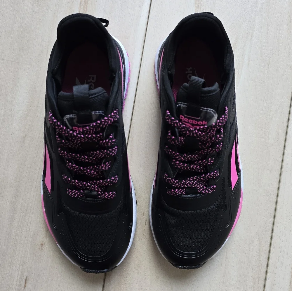 NEW Reebok Kids Girls Neon Pink/Black Athletic Sneakers